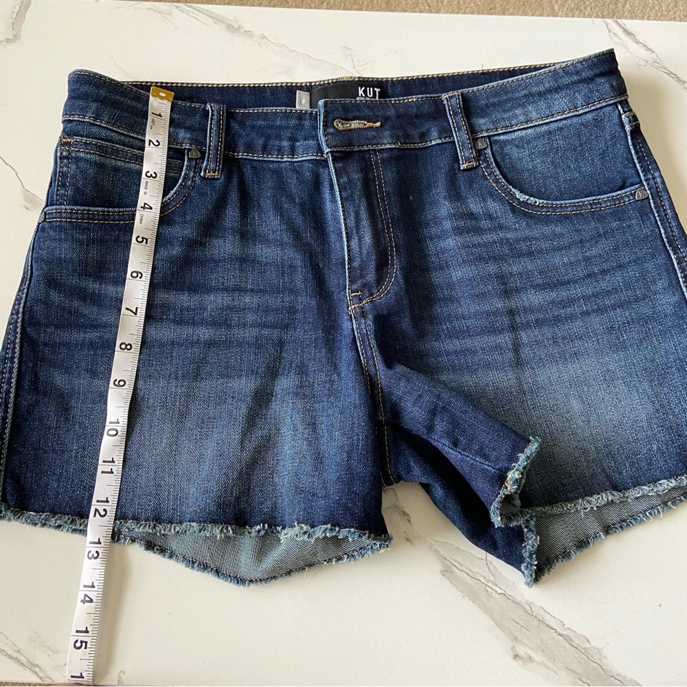Kut from the Kloth Gidget Blue Jean Shorts size 8 NWOT